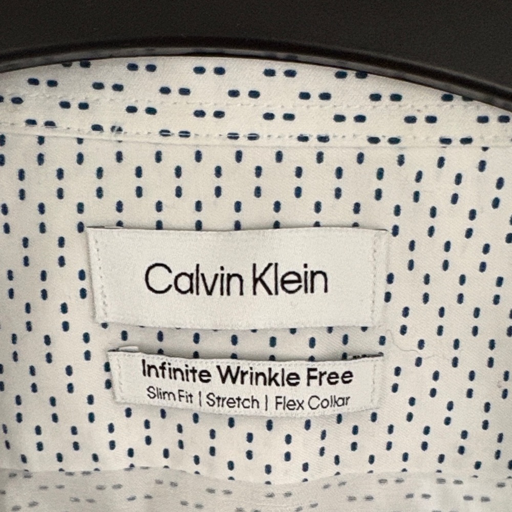 Calvin Klein Patterned White Dress Shirt - Picture 2 of 5